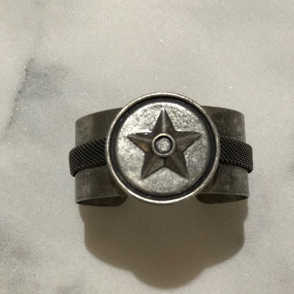 Statement cuff bracelet - Picture 3 of 6